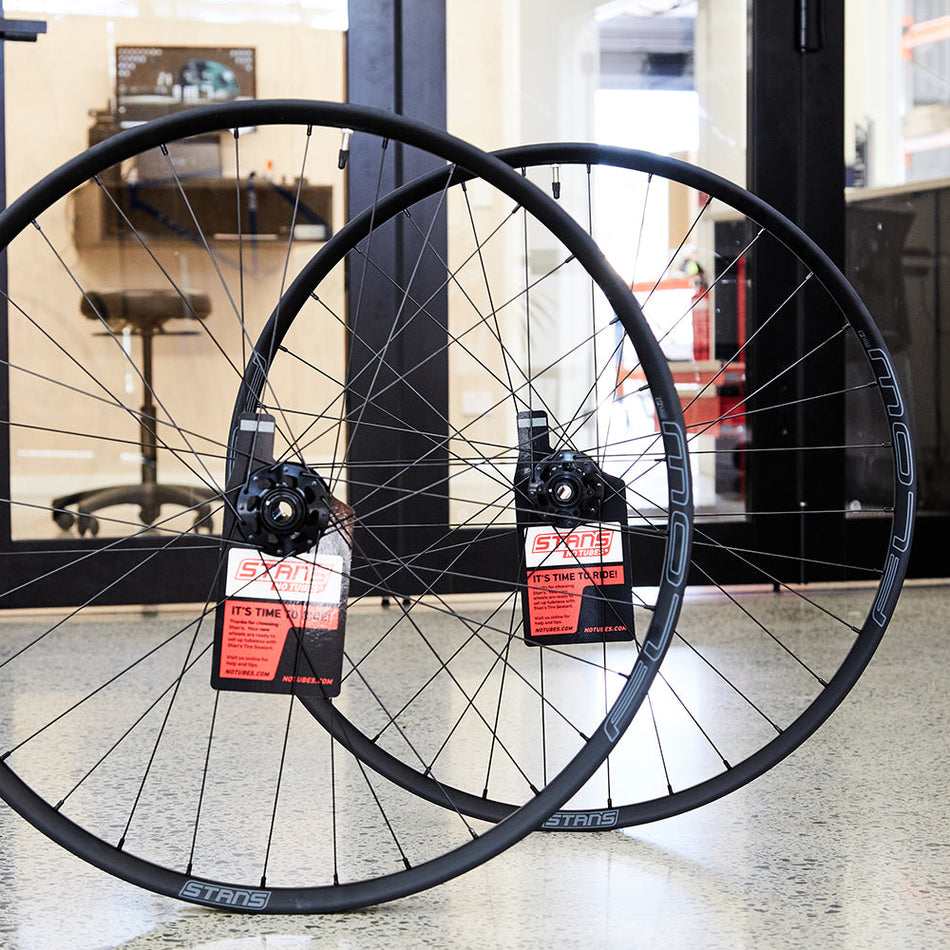 FLOW MK4 ON M-PULSE - 29" WHEELSET